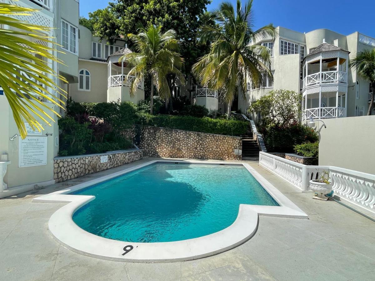 Hummingbird Retreat - Luxury Oceanview Apt, 7-Minute Walk To Beach Ocho Rios Kültér fotó
